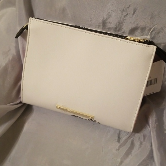 Betsey Johnson smell the roses Cosmo bag ⭐ - Picture 3 of 6